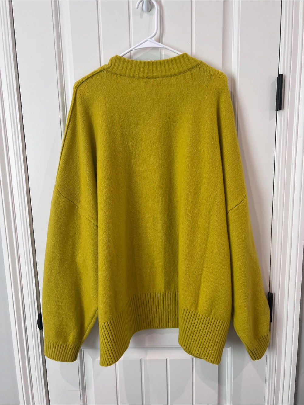 Scoop Brand Vibrant Chartreuse Knit Crewneck Sweater - Picture 3 of 3